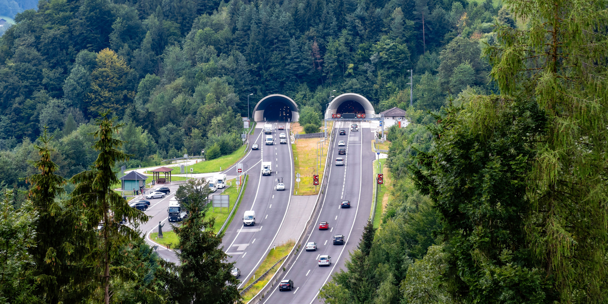 In addition to the motorway vignette, some road sections in Austria require separate toll payments.